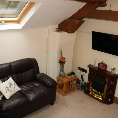 The Old Chapel, The Cloisters Gristhorpe