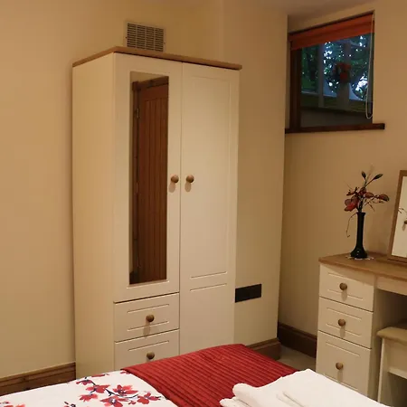 The Old Chapel, The Cloisters * Gristhorpe