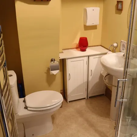 The Old Chapel, The Cloisters * Gristhorpe